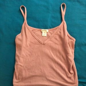 pink tank top
